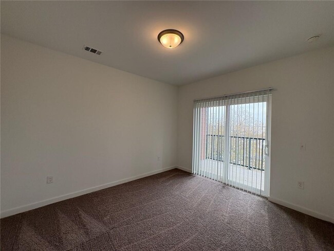 Building Photo - 525 Parkway Dr