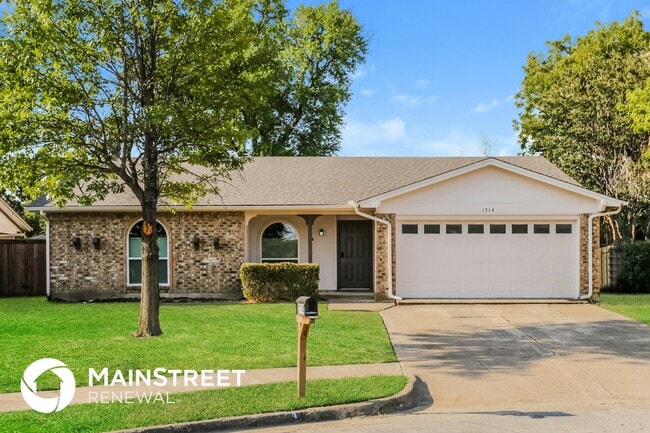 Building Photo - 1714 Yorktown Dr