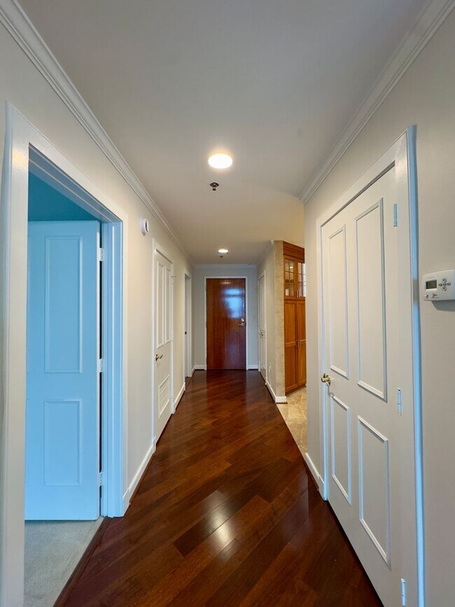 Building Photo - Elegant 2 Bedroom/2.5 Bathroom Apartment with Den, 2 Parking Spaces, and Storage Unit in Canton, ...