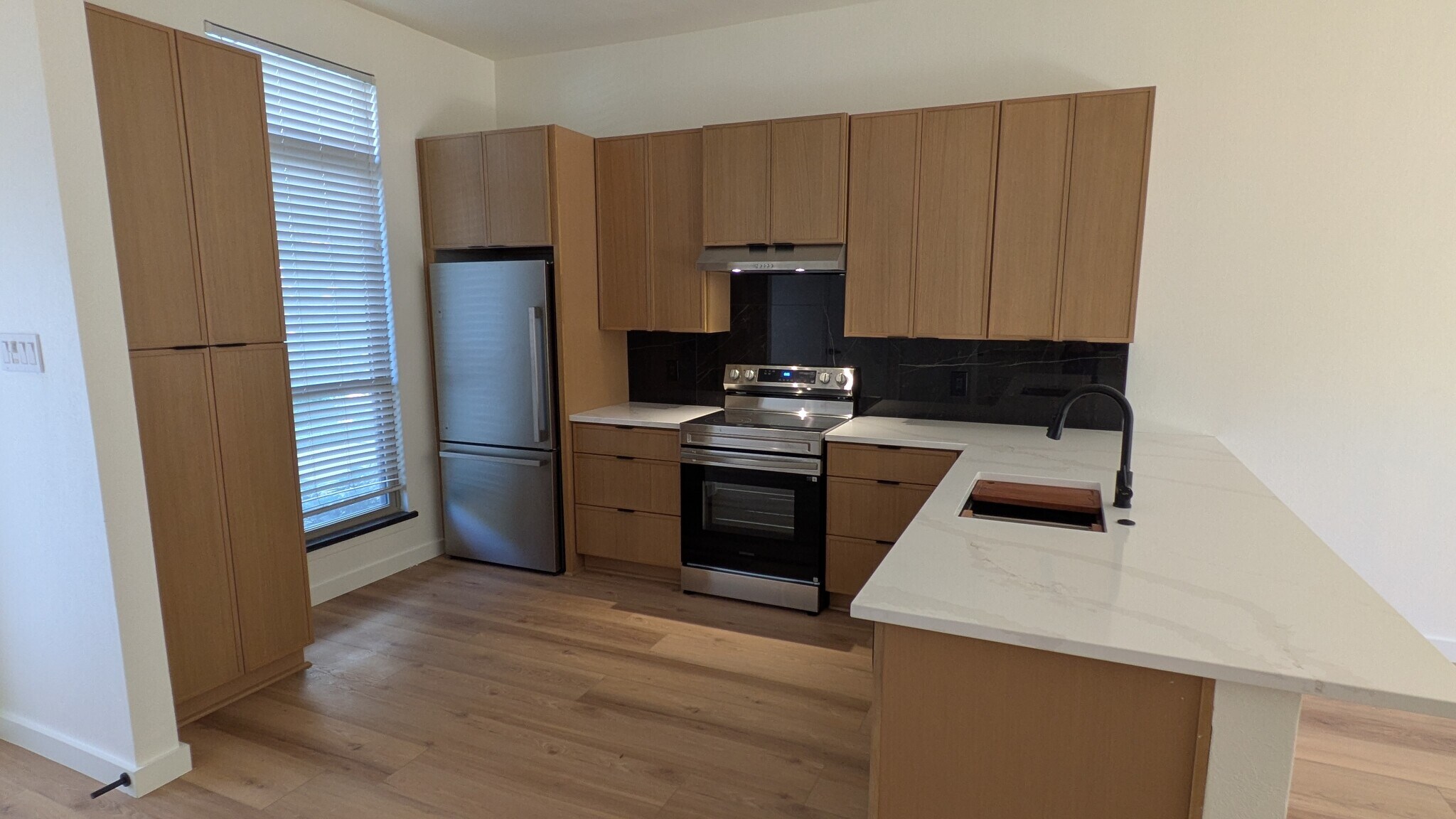 Building Photo - 3944 Buena Vista St