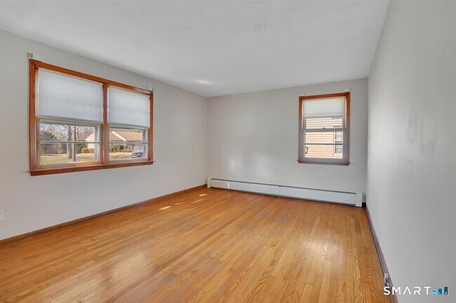 Building Photo - 57 Alanby Dr