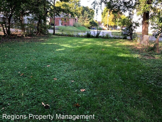 Building Photo - 2 br, 1 bath House - 605 South Clayton Street