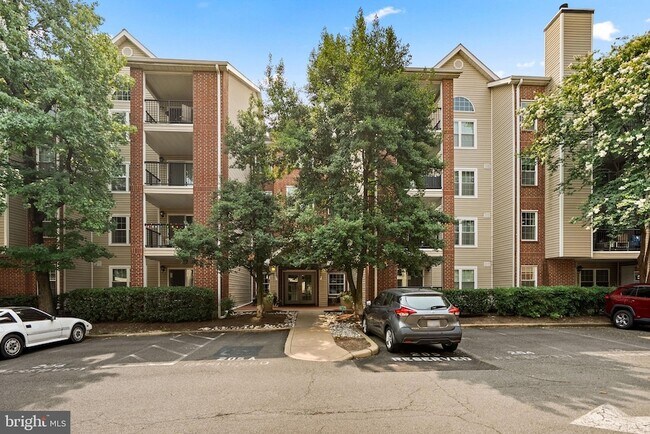 Building Photo - 3311 Wyndham Cir
