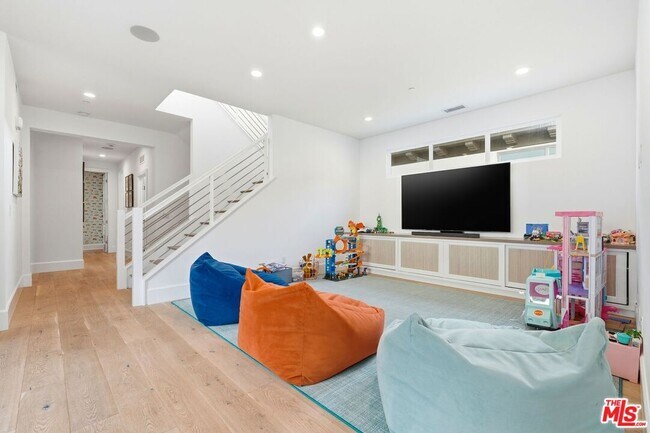 Building Photo - 12871 Hammock Ln