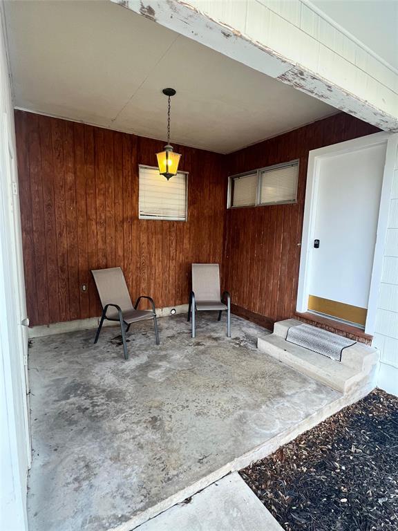 Building Photo - 213 S FM 1660