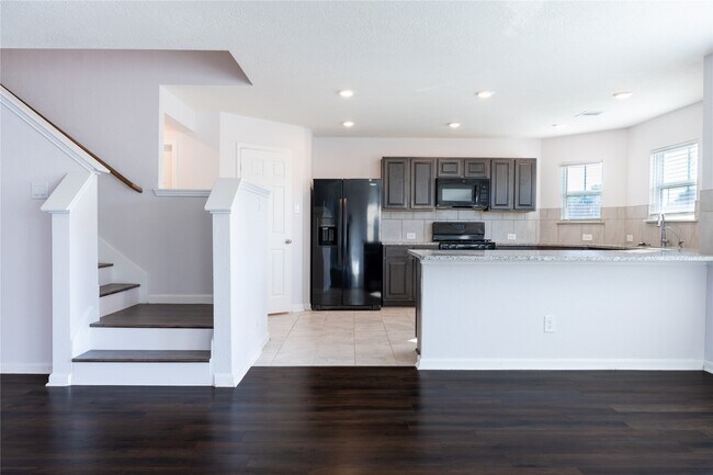 Building Photo - 623 Ash Mill Dr