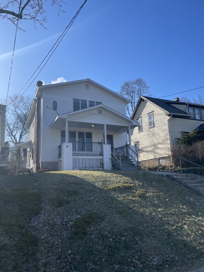 Front of house - 638 Fellows Ave
