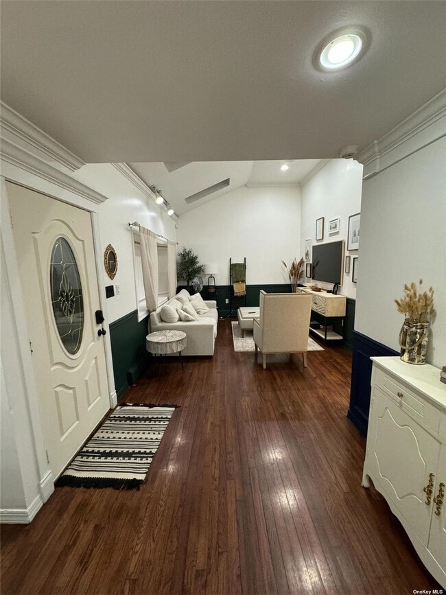 Primary Photo - 38 Morton St
