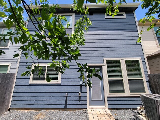 Building Photo - 10509 Harmon Smith Dr.