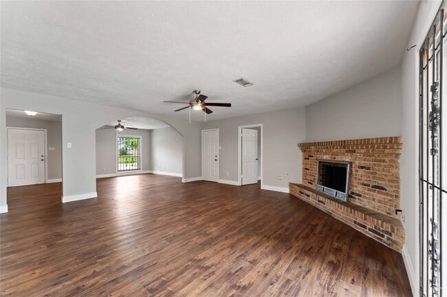Building Photo - 11419 Panay Dr