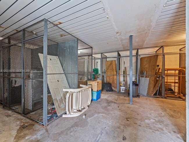 Building Photo - 4235 N University Dr