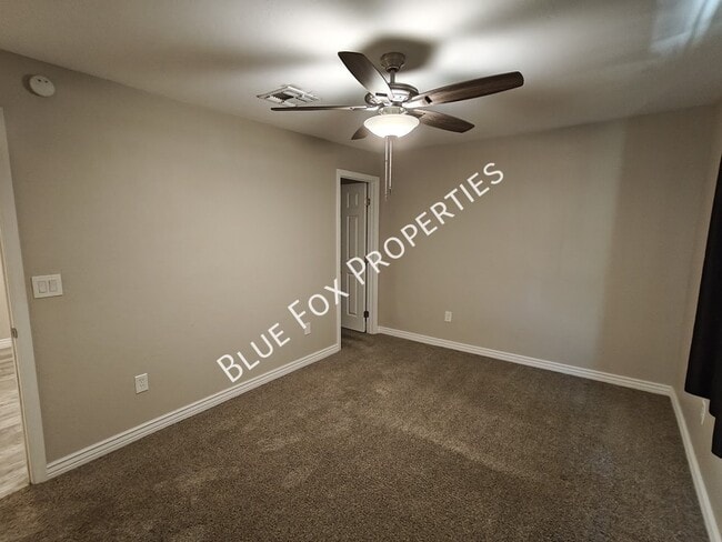 Building Photo - 619 S Highland Ave
