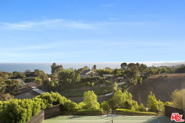 Building Photo - 27454 Winding Way