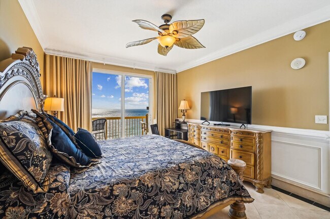 Building Photo - 15900 Front Beach Rd