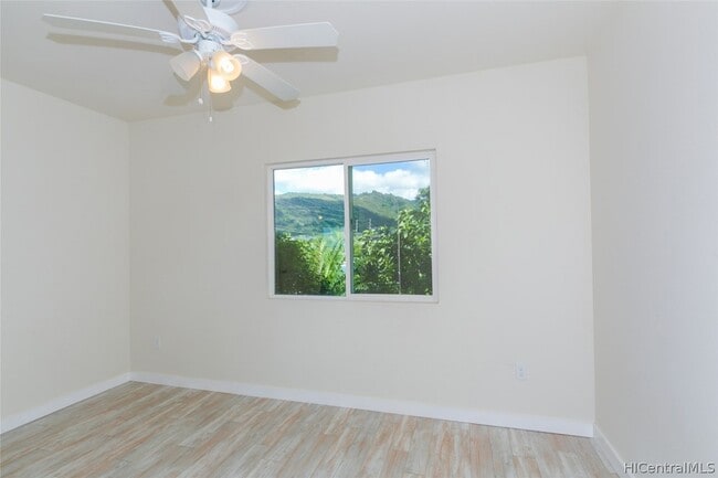 Building Photo - 1915 Kalihi St