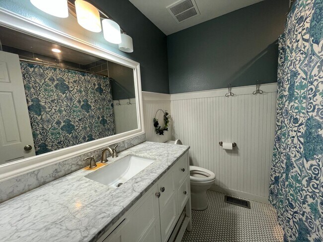 Building Photo - Adorable Home in West Fort Collins