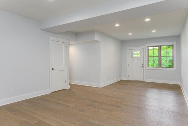 Building Photo - New Construction Rental-Asheville!