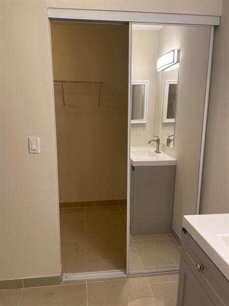 Building Photo - 2836 Carambola Cir S