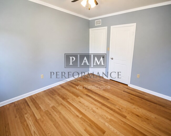 Building Photo - 4795 N Idlewild Ave