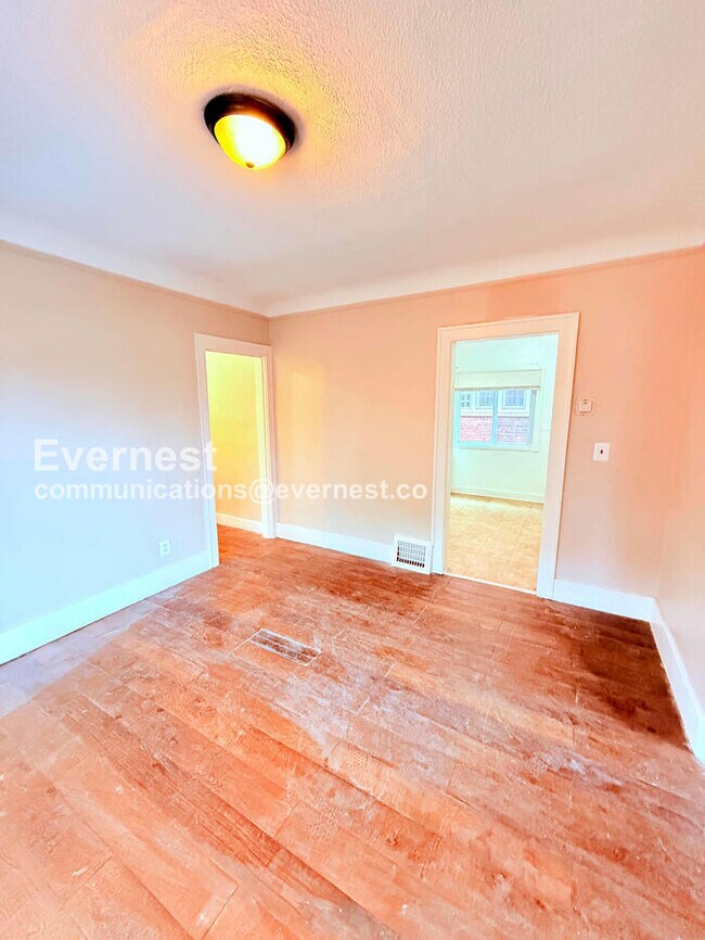 Building Photo - 12019 Stoepel St