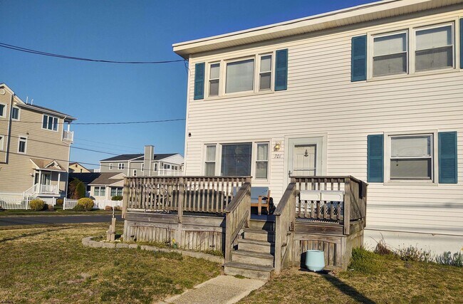 Primary Photo - 701 E Beach Ave