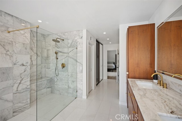 Building Photo - 28142 Ambar