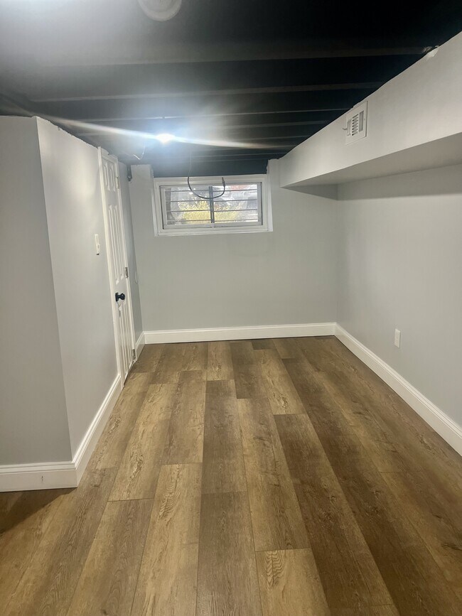 Building Photo - 2431 McElderry St