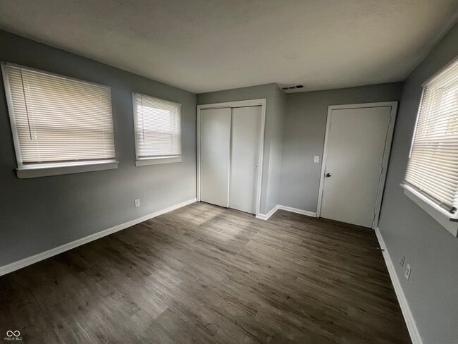 Building Photo - 1919 S Keystone Ave