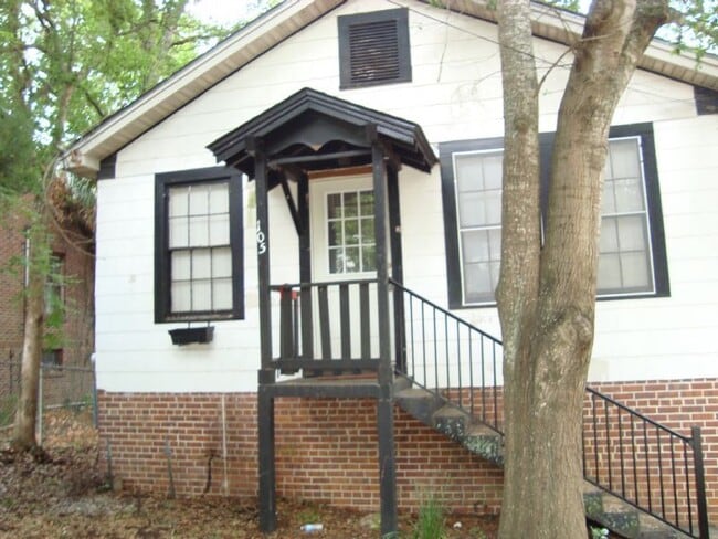 Primary Photo - Charming 1 bedroom apartment downtown