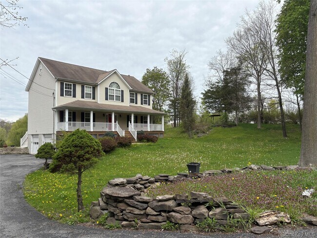 Building Photo - 1253 NY-208