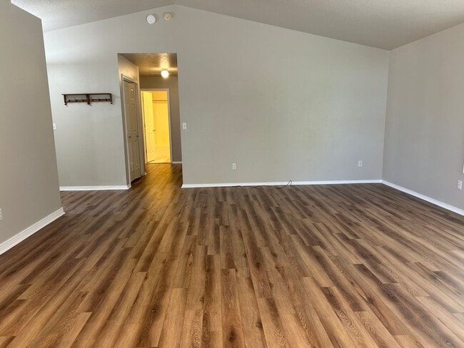 Building Photo - Beautiful Single-Level Home with a Private Backyard Retreat!