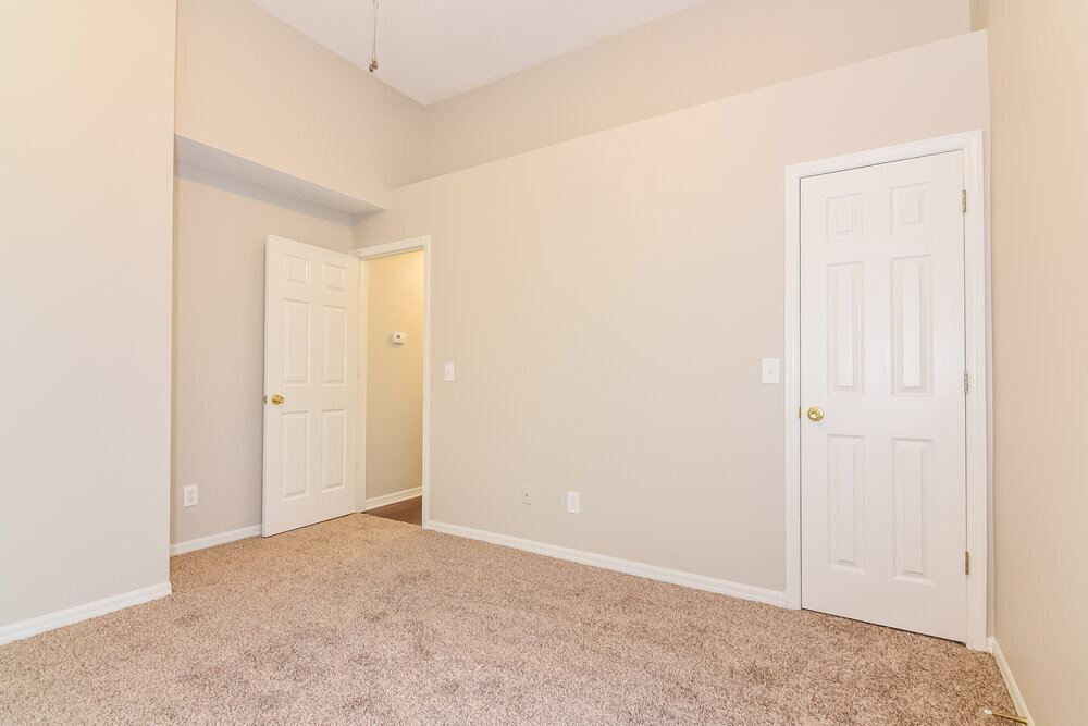 Building Photo - 2212 Kenwick Dr