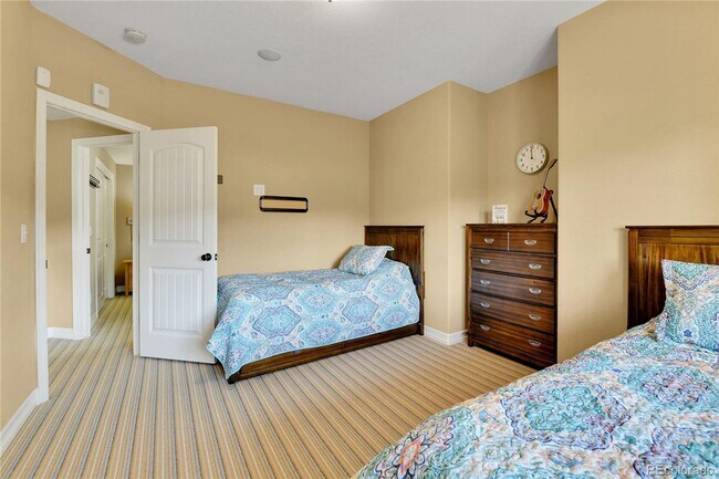 Building Photo - Spacious Colorado Luxury Home with 3-Car G...