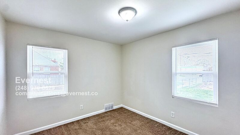 Building Photo - 20264 Stotter St