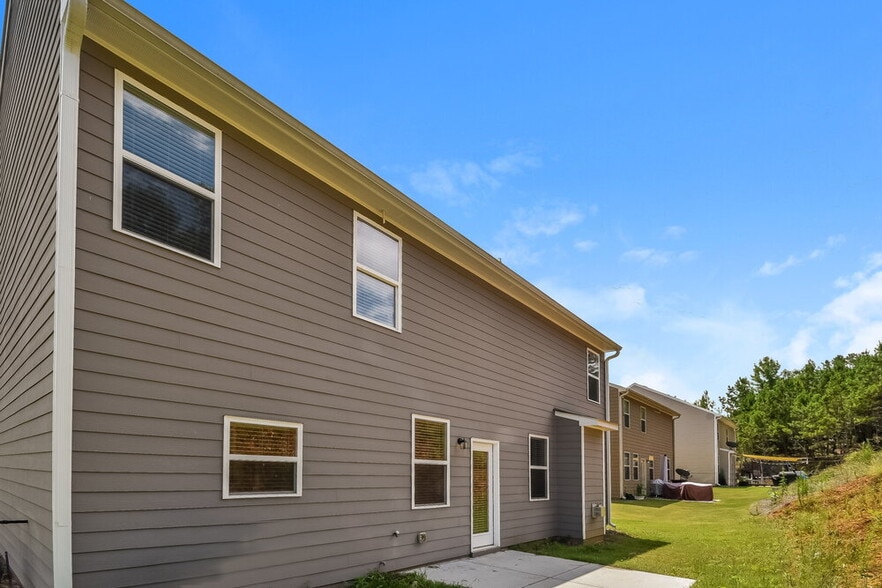 Building Photo - 30 Calm Waters Ave