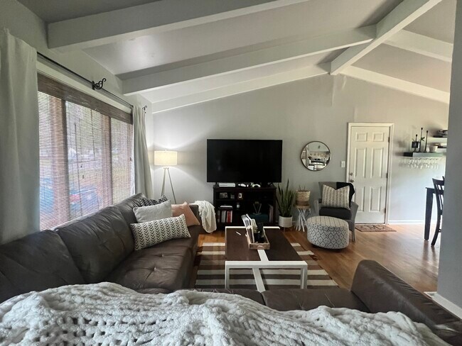 Building Photo - 5411 W 76th St