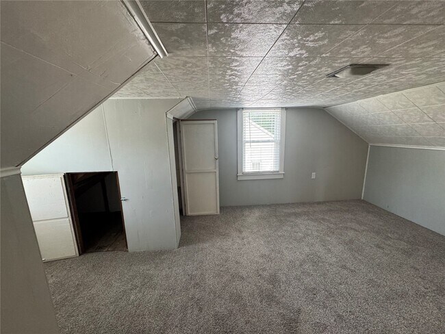 Building Photo - 1107 Bristow St