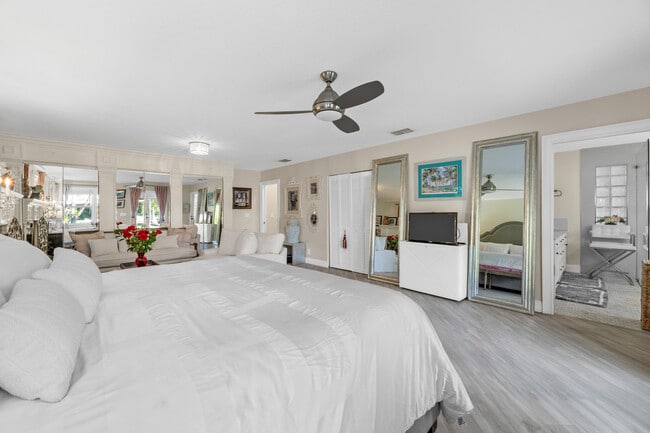 Building Photo - 15161 Collecting Canal Rd