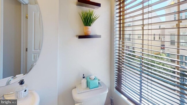 Building Photo - 2517 Francis Ln