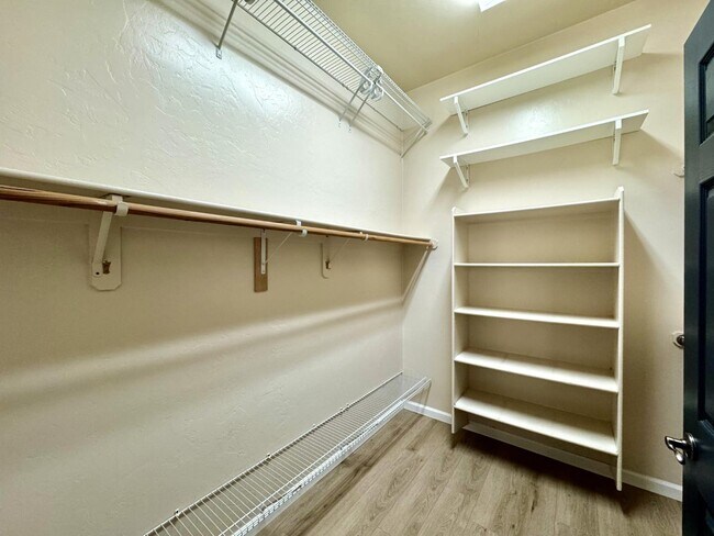 Building Photo - 13743 N High Mountain View Pl