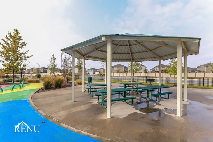 Building Photo - 2934 Jackson Smt