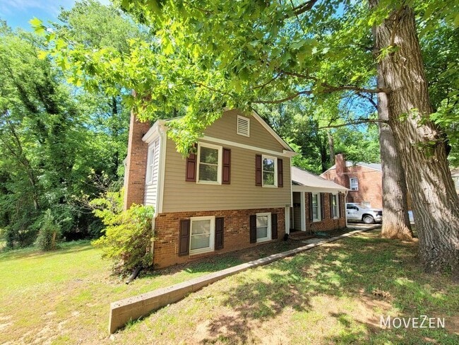 Building Photo - 3331 Donovan Pl