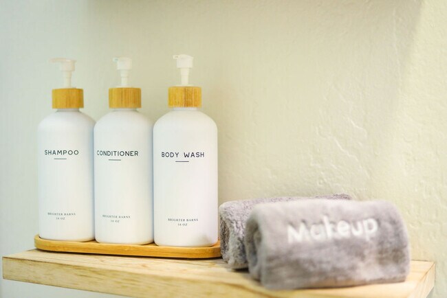 Building Photo - 1773 Torrance St