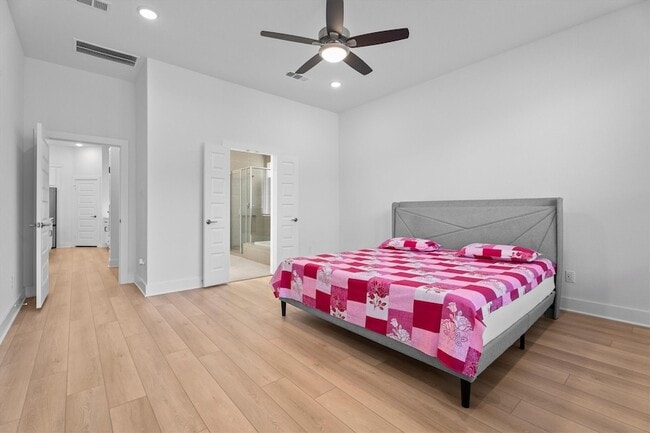 Building Photo - 5030 Vly Wind Ct