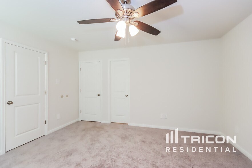 Building Photo - 15811 Del Norte Dr
