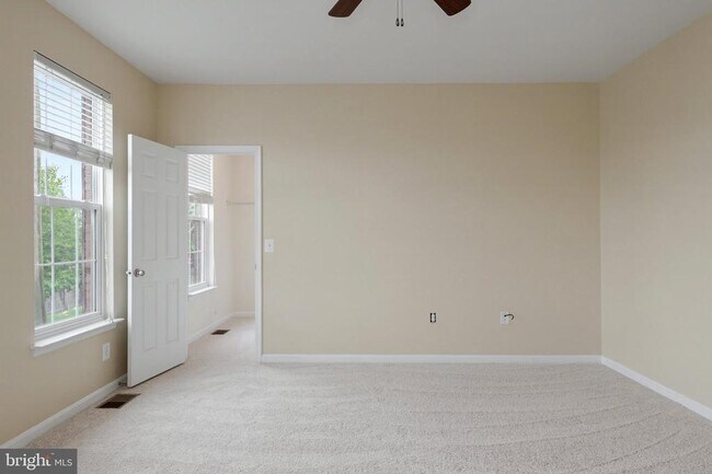 Building Photo - 9431 Stonewall Rd