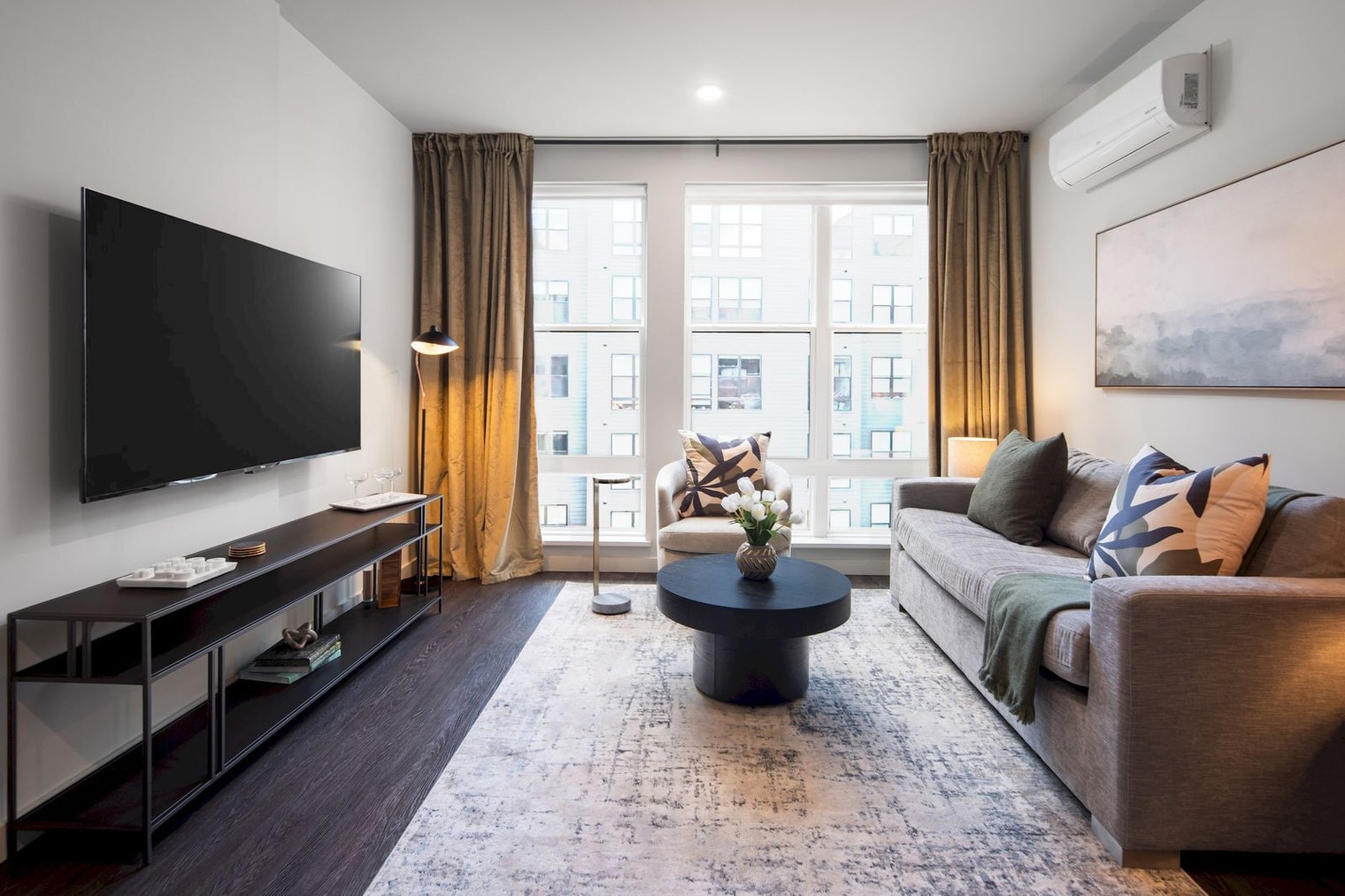 Building Photo - 150 Broad St