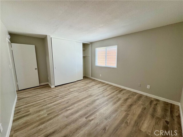 Building Photo - 7631 Ellis Ave