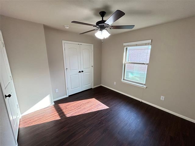 Building Photo - 221 E Cooper St