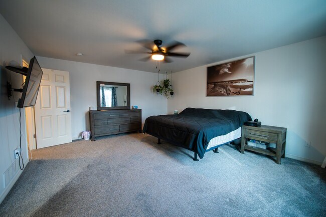Building Photo - 2114 Reed Grass Way